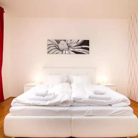 アパート Stylish Central Street View Retreat #38 プラハ